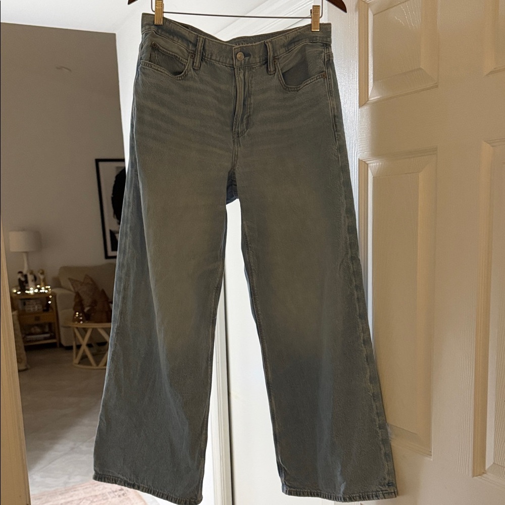 AE Low-Rise Ultra Wide Leg Blue Women's Jeans 4 Reg